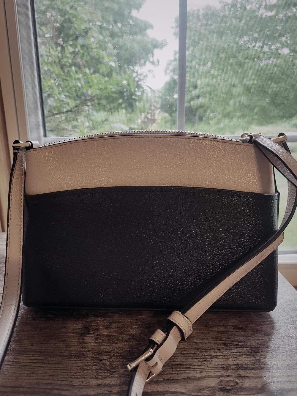 Kate Spade Two-Tone Black & Cream Crossbody Bag - Picture 3 of 7
